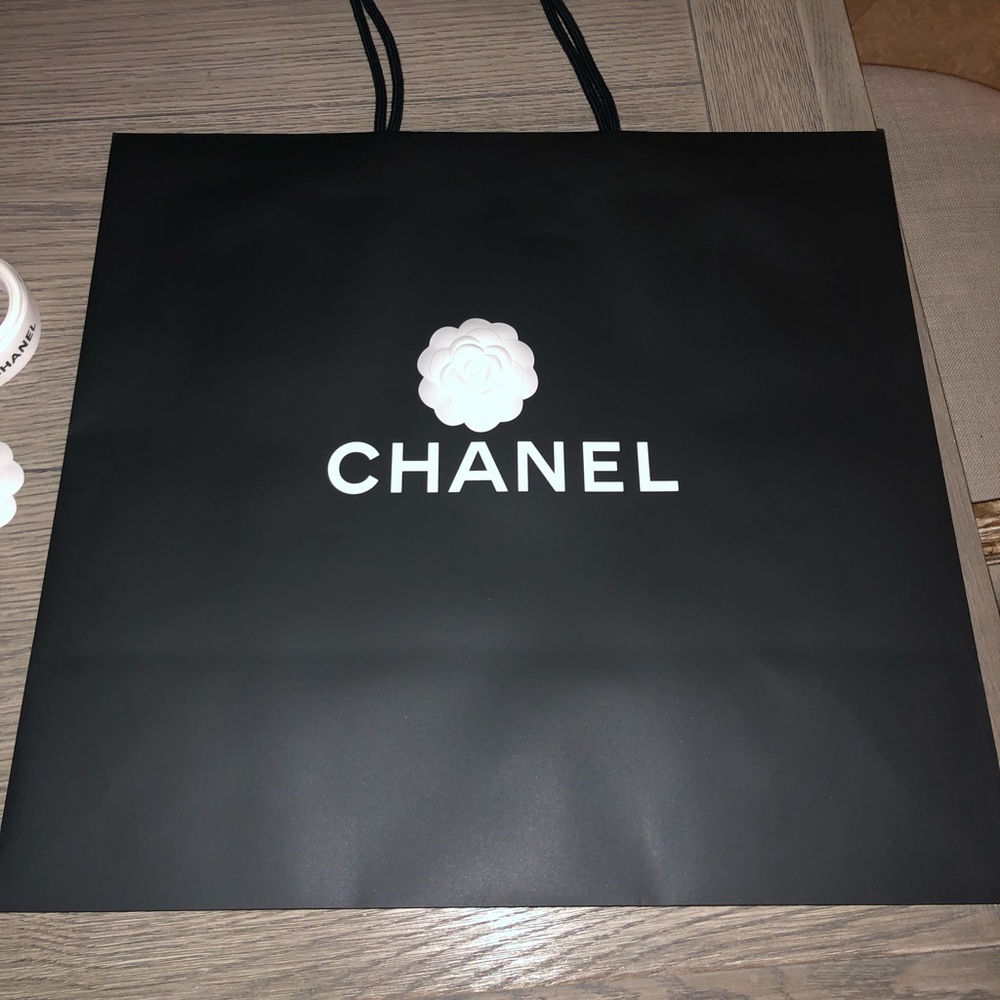 Chanel shopping bag with Camila flower